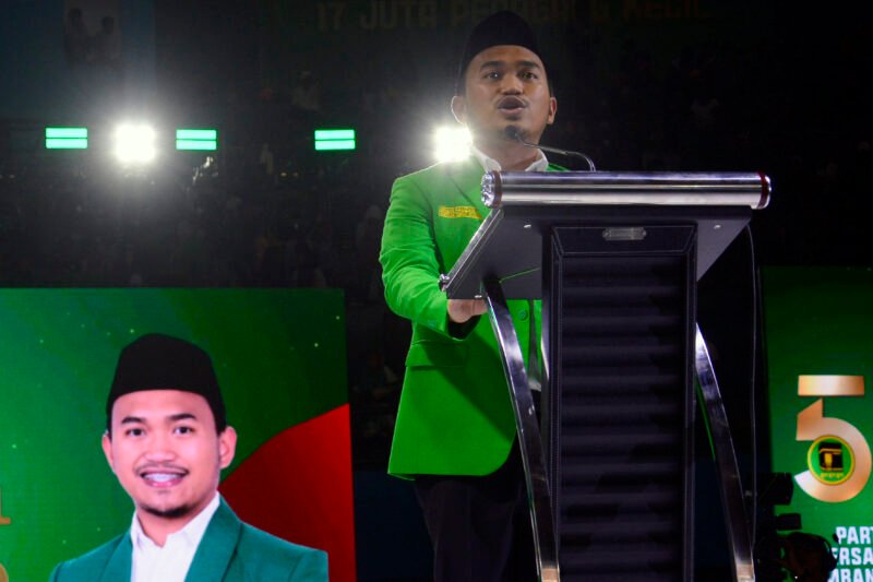 Ketua DPW PPP Sulsel,  Imam Fauzan memberi sambutan pada Harlah PPP di Makassar, beberapa waktu lalu. Imam Fauzan menegaskan akan ikut membantu Dewan Pimpinan Pusat (DPP) dalam upaya gugatan di Mahkamah Konstitusi (MK) karena  tidak  loloskan Parlementry Threshold  4 persen oleh KPU RI. (Foto: Dok Kaukusnews.id)