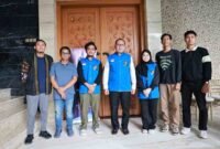 Danny Pomanto menerima audiensi Gerakan Earth Hour Makassar, beberapa hari lalu. (Foto: Humas Kominfo)