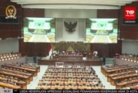 DPR Sahkan RUU Desa Jadi UU, Masa Jabatan Kades Resmi Jadi 8 Tahun. (Foto: Tangkapan Layar-Youtube)