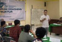 Direktur Utama PT Ans Jaya Energi, Khairul Baits jadi narasumber di forum coaching instruktur yang di adakan HMI Korkom UMI. (Foto: kaukusnews.id)