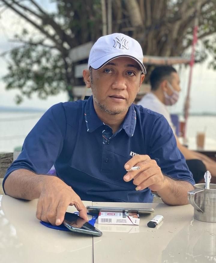 Pilkada serentak di Kabupaten Bone pada 27 November 2024 telah menjadi sorotan dengan kehadiran sejumlah tokoh nasional seperti Andi Akmal Pasaluddin dari PKS, Andi Rio Idris Padjalangi dari Golkar, dan Andi Samsiar Halid yang mewakili trah Nurdin Halid di Sulawesi Selatan. Dinamika politik semakin berkembang dengan munculnya wajah-wajah baru yang siap bersaing dalam pesta demokrasi tersebut