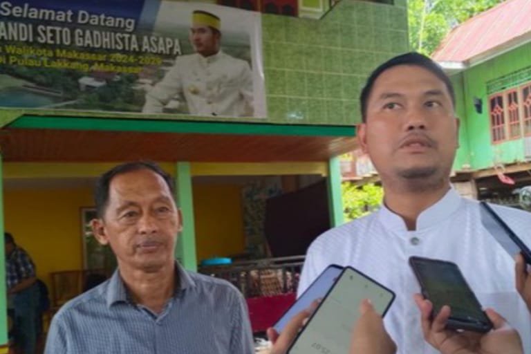 Bakal calon Wali Kota Makassar Andi Seto Gadista Asapa (ASA) buat basis di Kelurahan Lakkang, Kecamatan Tallo, Makassar. (Foto: Kaukusnews.id)
