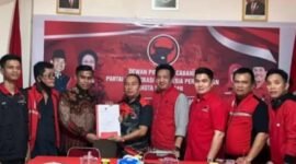 Andi Seto daftar di PDI Perjuangan sebagai bakal calon Wali Kota Makassar, Senin 13 Mei 2024. (Foto: Istimewa)