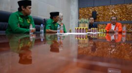 Bakal Calon Gubernur Sulsel Mohammad Ramdhan Pomanto saat menyambangi Kantor DPW PPP Sulsel Jalan Sungai Saddang Lama, beberapa Waktu lalu. Partai Persatuan Pembangunan (PPP), Partai Kebangkitan Bangsa (PKB) dan PDI Perjuangan yang mulai menguat memberikan dukungan kepada Danny Pomanto.
