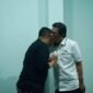 Dua kandidat potensial di Pilwali Makassar, Munafri Arifuddin (mengenakan kaus hitam) dan Azhar Arsyad (mengenakan kemeja putih) kembali melakukan pertemuan membahas Piwali Makassar pada Senin (8/7/2024) malam.
