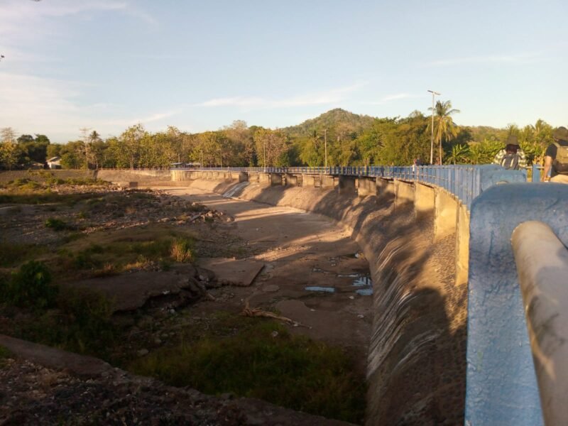Kondisi terkini Bendungan Lekopancing,beberapa waktu lalu. Untuk mengantisipasi kekeringan selama musim kemarau, PDAM Kota Makassar akan membangun bendung karet di daerah aliran Sungai Tallo. (Foto: Istimewa)