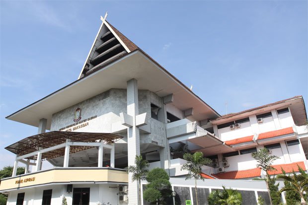Kantor DPRD Makassar. 