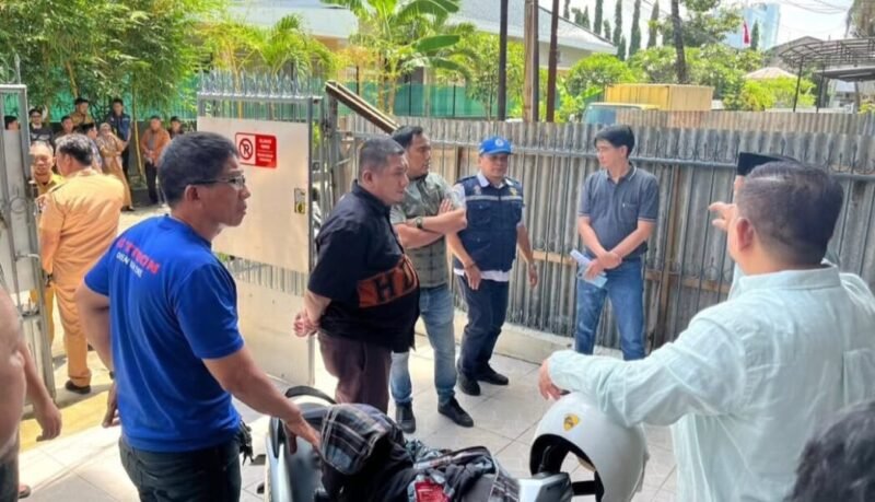 Komisi C Dewan Perwakilan Rakyat Daerah (DPRD) Kota Makassar melakukan inspeksi mendadak (sidak) terhadap sebuah bangunan di Jalan Bulusaraung. (ist)