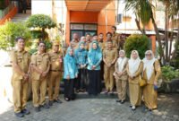 Melinda Aksa bersama pengurus TP PKK tingkat kelurahan dan Kecamatan Mamajang, Mariso, dan Tamalate. (ist)