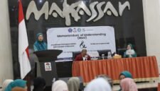Ketua TP PKK Kota Makassar, Melinda Aksa, saat membuka Sosialisasi Kampung Mandiri yang dirangkaikan dengan penandatanganan kerja sama antara TP PKK dan Politeknik Pertanian Negeri Pangkep di Baruga Rujab Wali Kota. (ist)