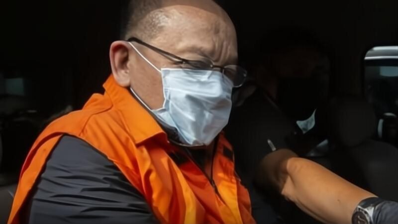Eks Sekretaris Mahkamah Agung, Nurhadi, kembali ditangkap Komisi Pemberantasan Korupsi (KPK) sesaat menghirup udara bebas di Lapas Sukamiskin, Bandung. (Foto: Dok KPK)