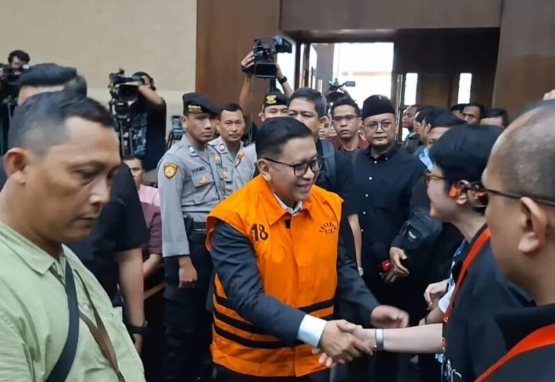 Sekretaris Jenderal DPP PDI Perjuangan, Hasto Kristiyanto, dituntut 7 tahun penjara oleh Jaksa Penuntut Umum (JPU) Komisi Pemberantasan Korupsi (KPK).