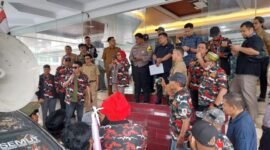 Aksi Unjuk Rasa di kantor DPRD Makassar terkati SPMB 2025. (ist)